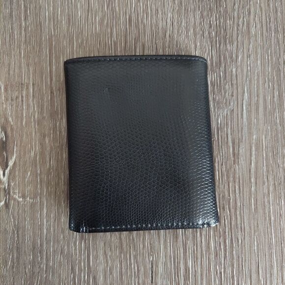 Mens Black Trifold Leather Wallet - Picture 2 of 8